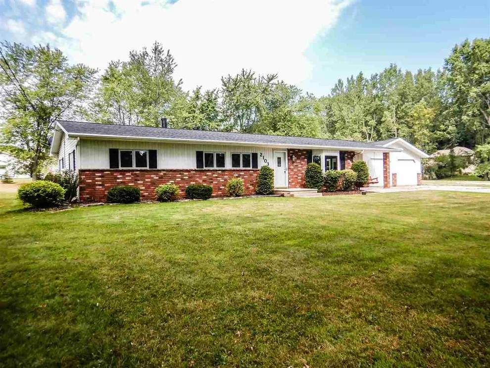 Photo of 2103 Pinecrest Road, Green Bay, WI 54313