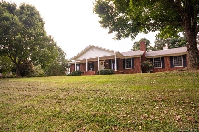 Photo of 1301 Alexander Road, Leicester, NC 28748