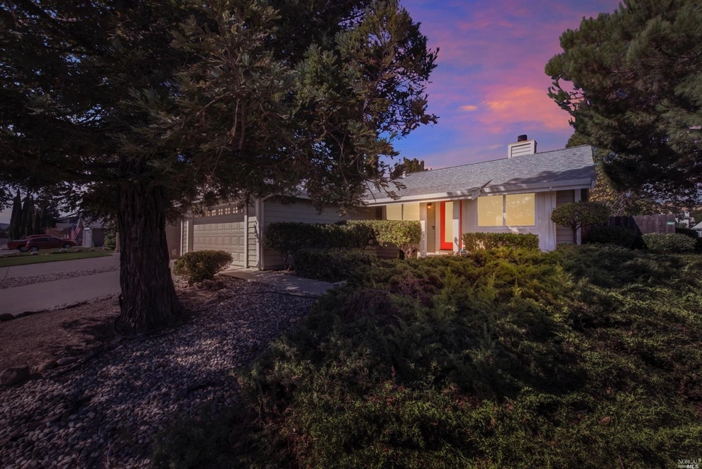 Photo of 542 Shannon Drive, Vacaville, CA 95688