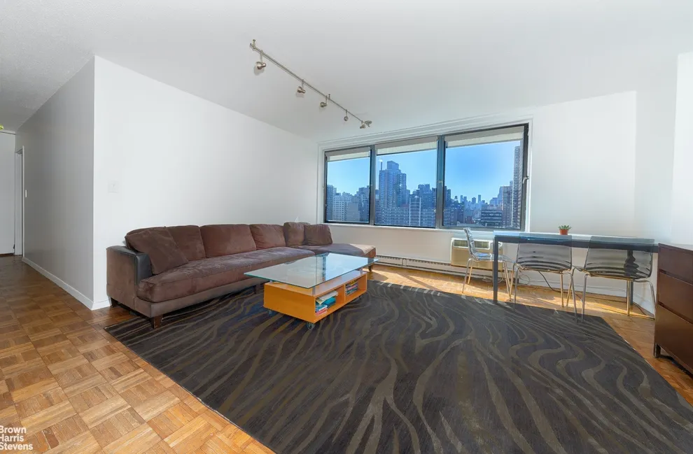 Unit for sale at 1619 3RD Avenue, Manhattan, NY 10128