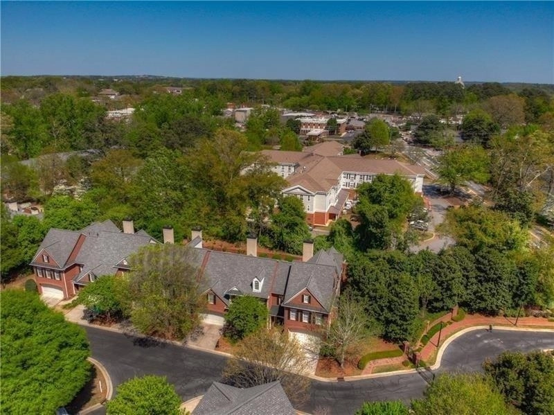 Photo of 7702 Georgetown Chase, Roswell, GA 30075