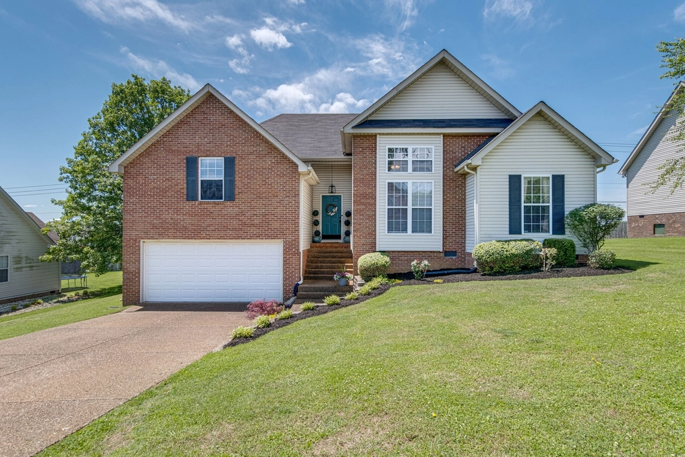 Photo of 2951 Hearthside Drive, Spring Hill, TN 37174
