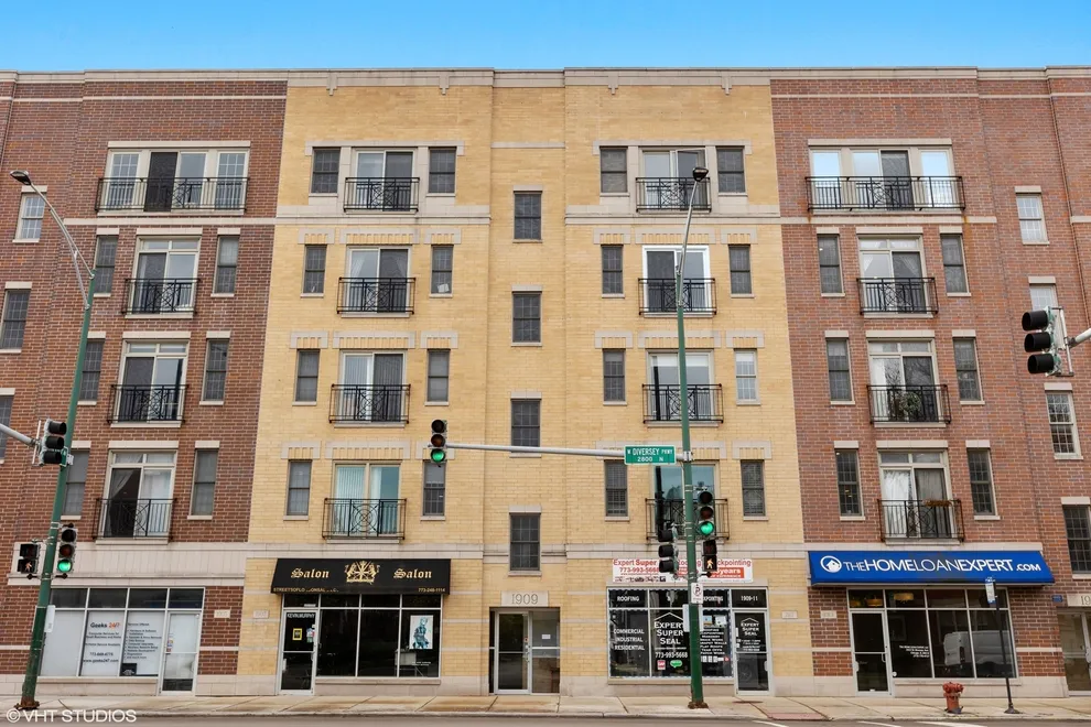 Unit for sale at 1909 West DIVERSEY Parkway, Chicago, IL 60614