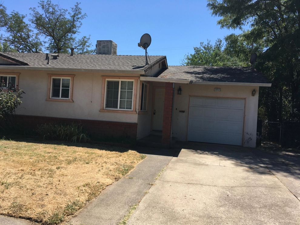 Photo of 3312 Willow Lane, Anderson, CA 96007