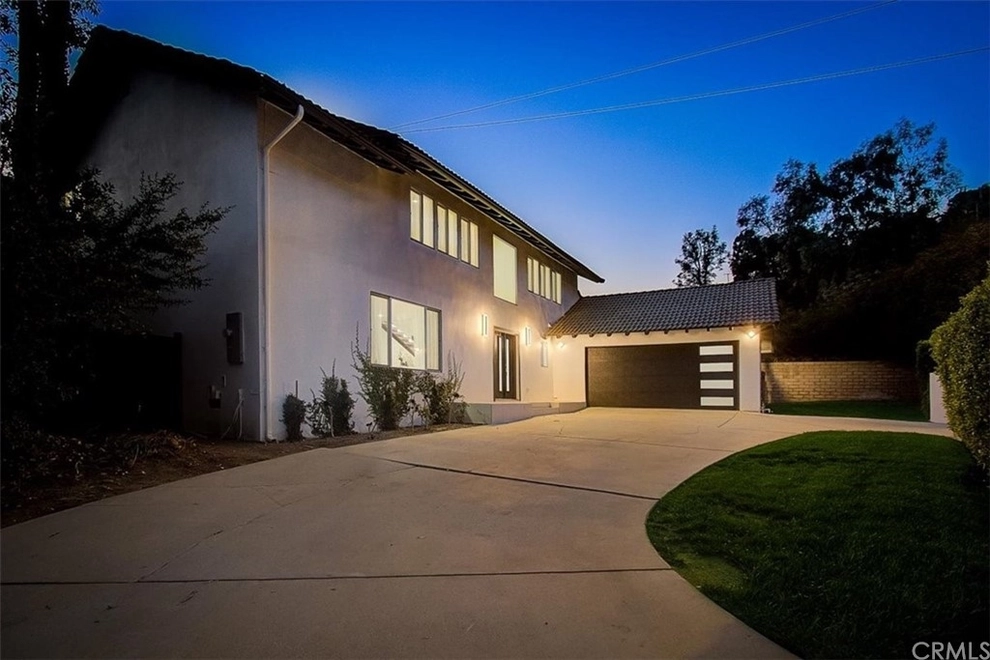 Photo of 2801 Coldwater Canyon Drive, Beverly Hills, CA 90210