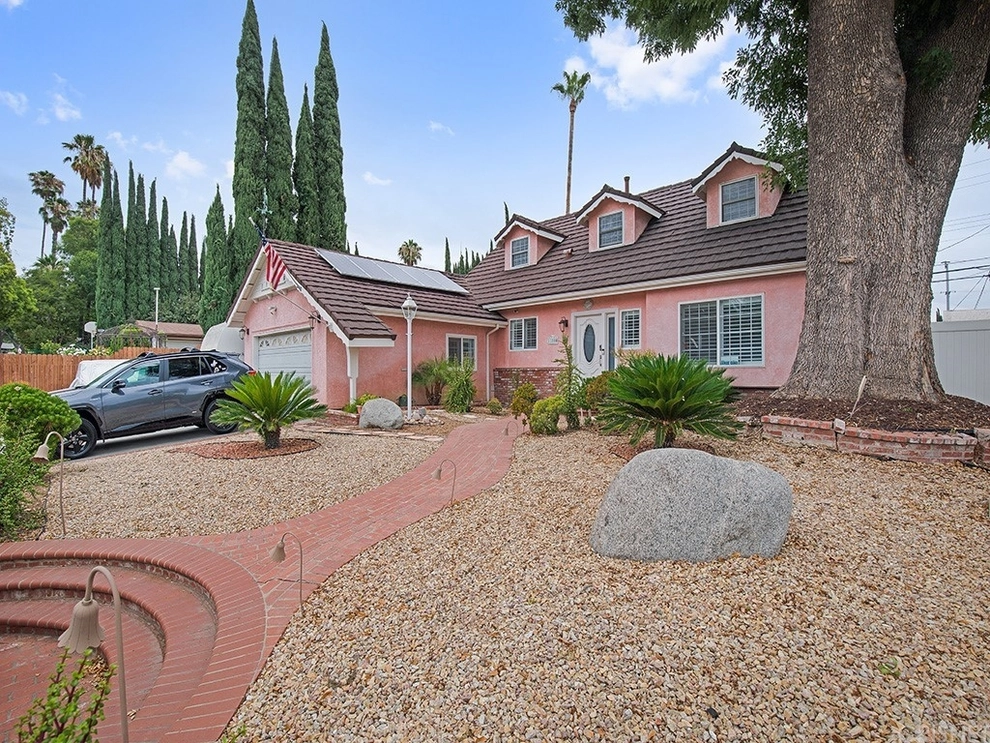 Photo of 11800 Paso Robles Avenue, Granada Hills, CA 91344