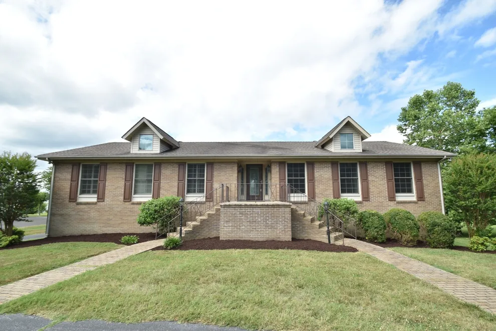 Unit for sale at 1056 Lakeshore Dr, Gallatin, TN 37066