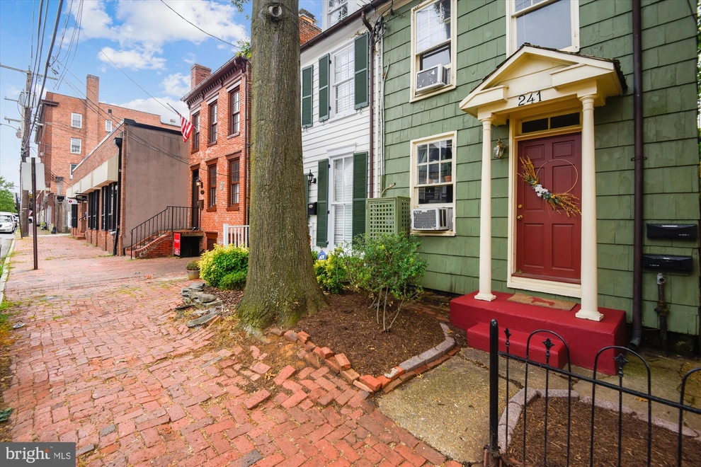 Photo of 241 Hanover Street, Annapolis, MD 21401