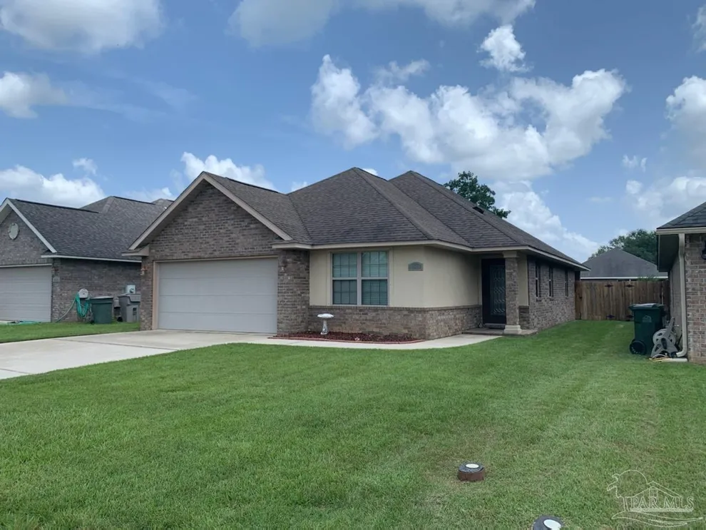 Photo of 2566 Fiddlers Circle, Cantonment, FL 32533