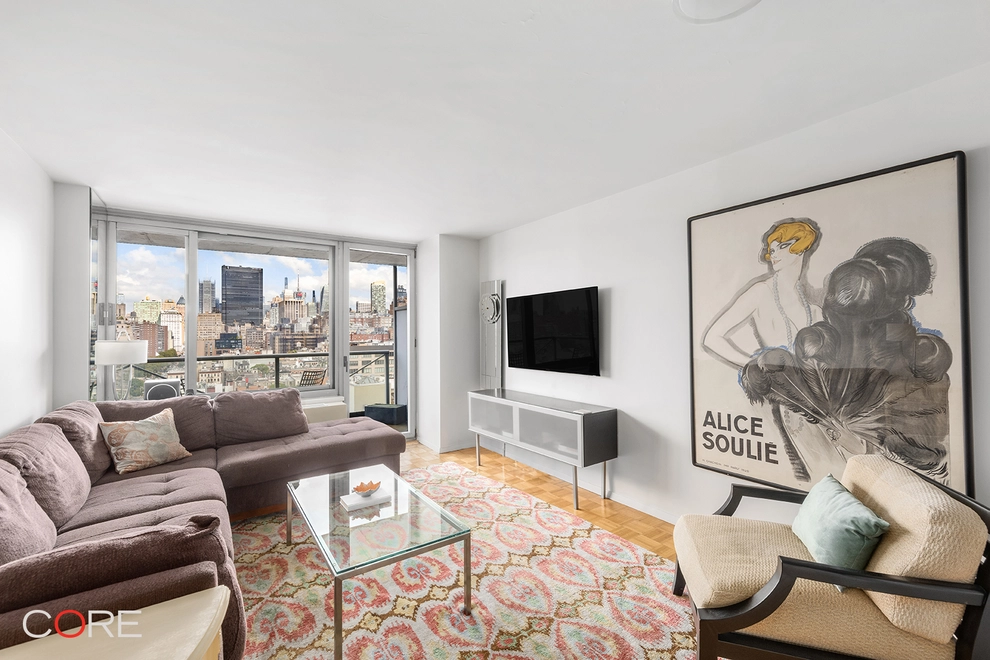 Unit for sale at 270 W 17TH Street, Manhattan, NY 10011
