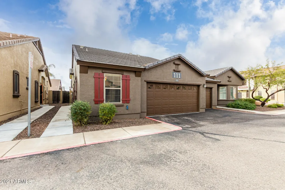 Unit for sale at 2725 E MINE CREEK Road, Phoenix, AZ 85024