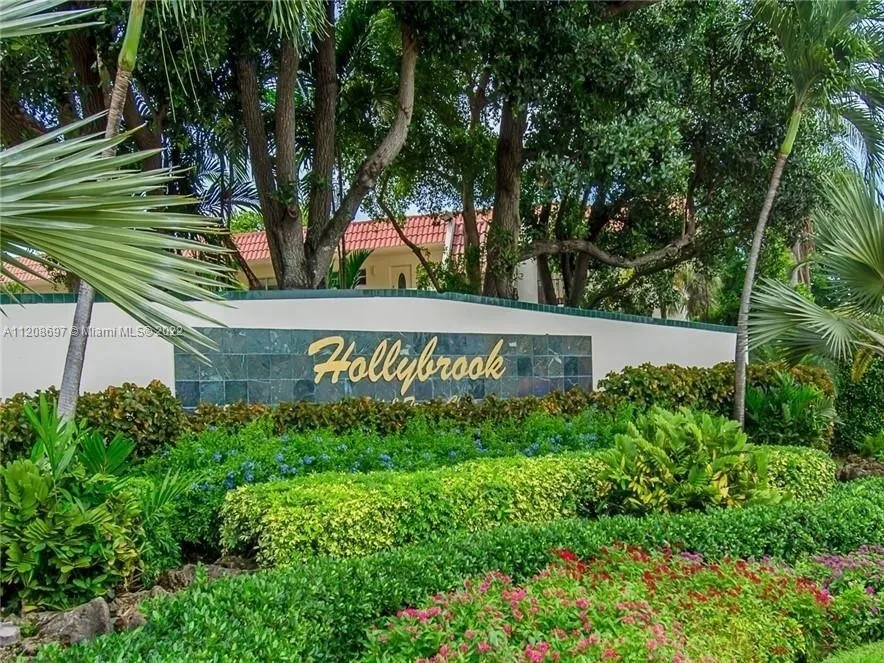  for Sale at 711 South Hollybrook Drive, Hollywood, FL 33025
