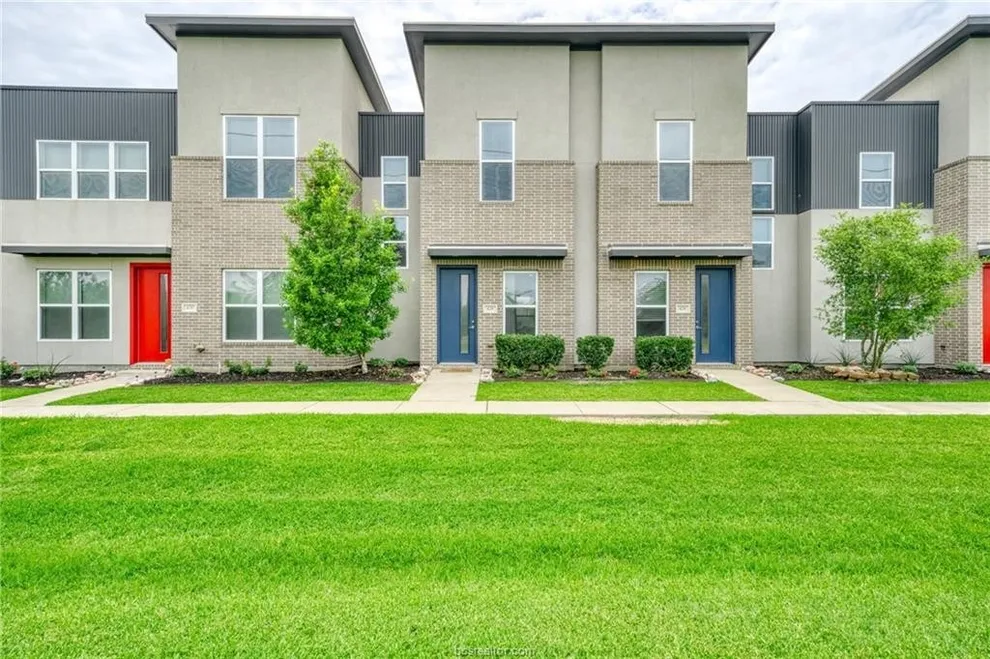 Unit for sale at 428 William D Fitch Parkway, College Station, TX 77845-2092
