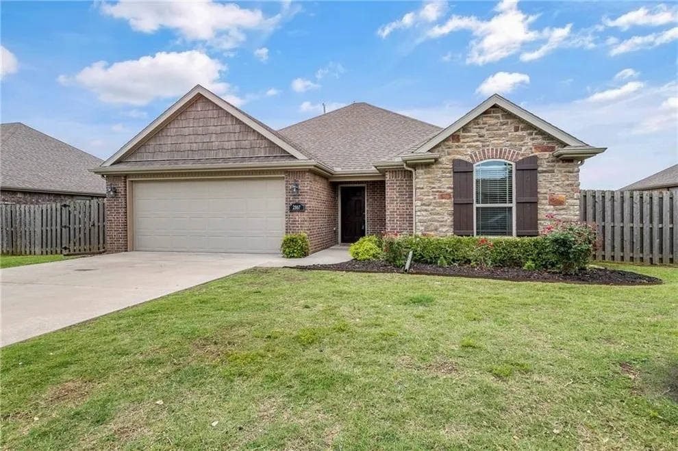 Photo of 2867 West Marble Drive, Fayetteville, AR 72704
