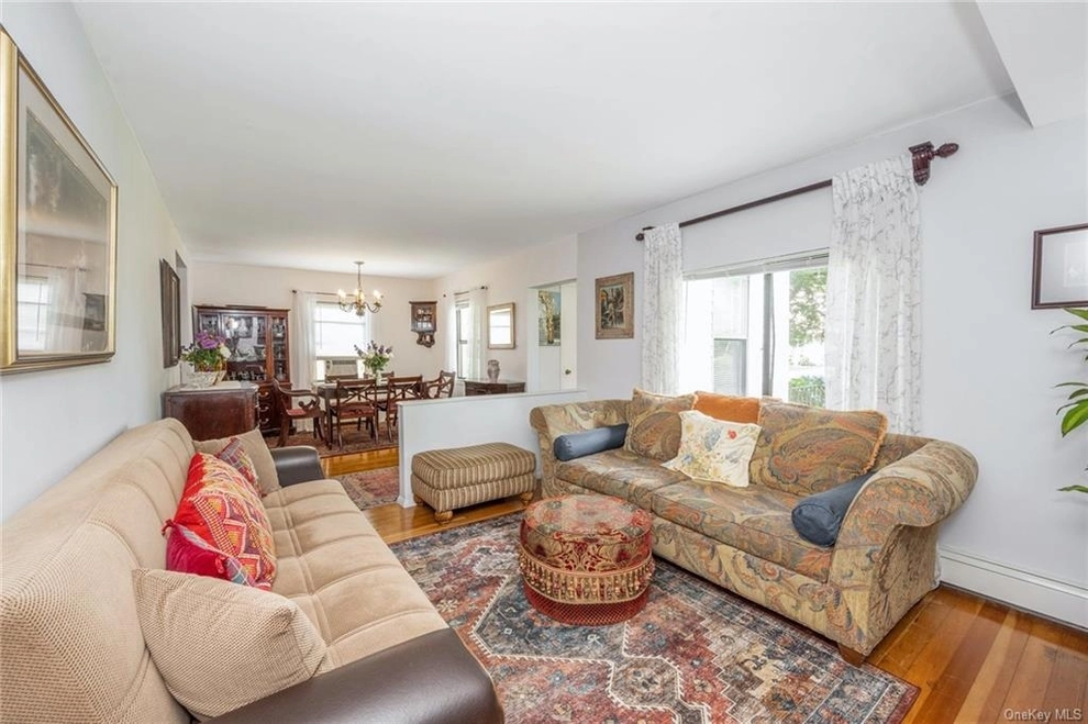 Photo of 11 Francis Place, Pleasantville, NY 10570
