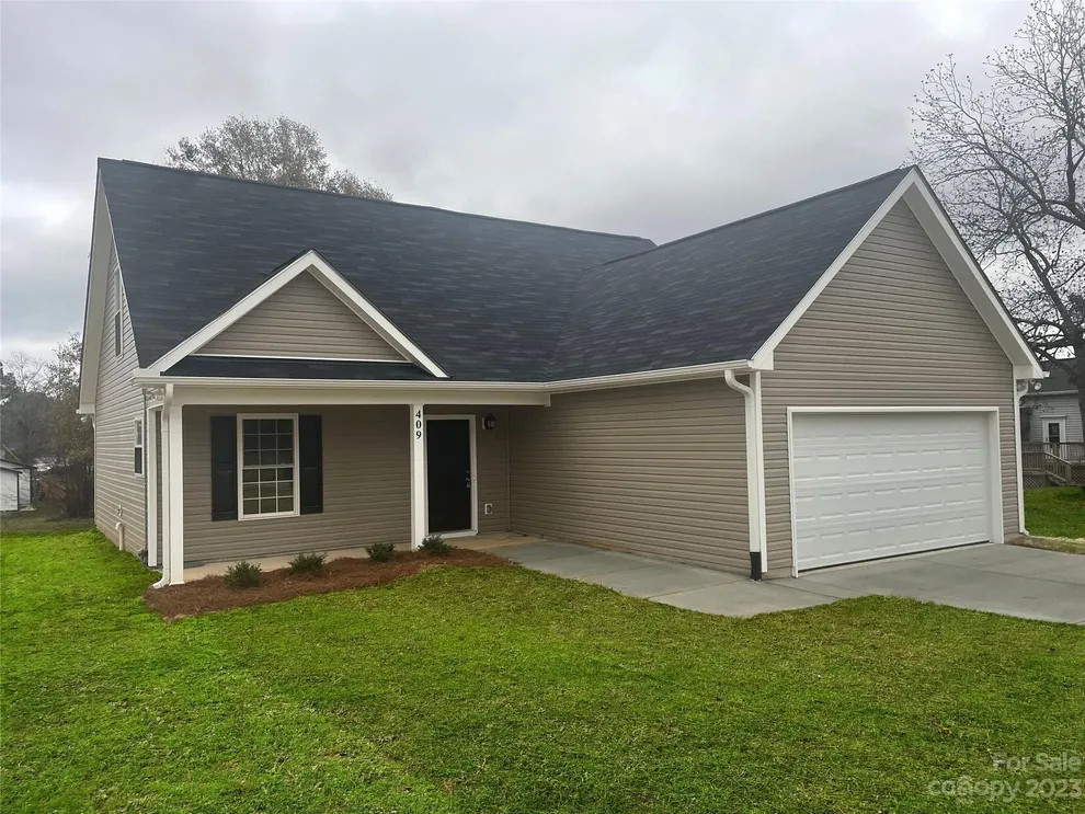 Photo of 409 South Maple Street, Pageland, SC 29728