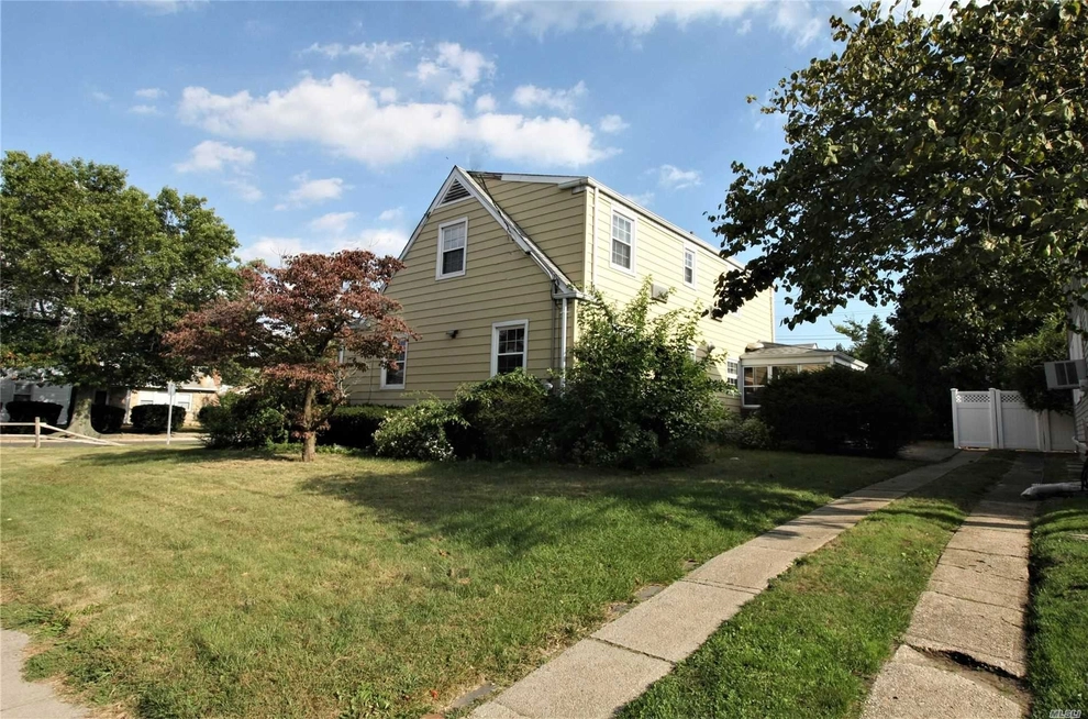 Unit for sale at 309 Felter Avenue, Woodmere, NY 11598