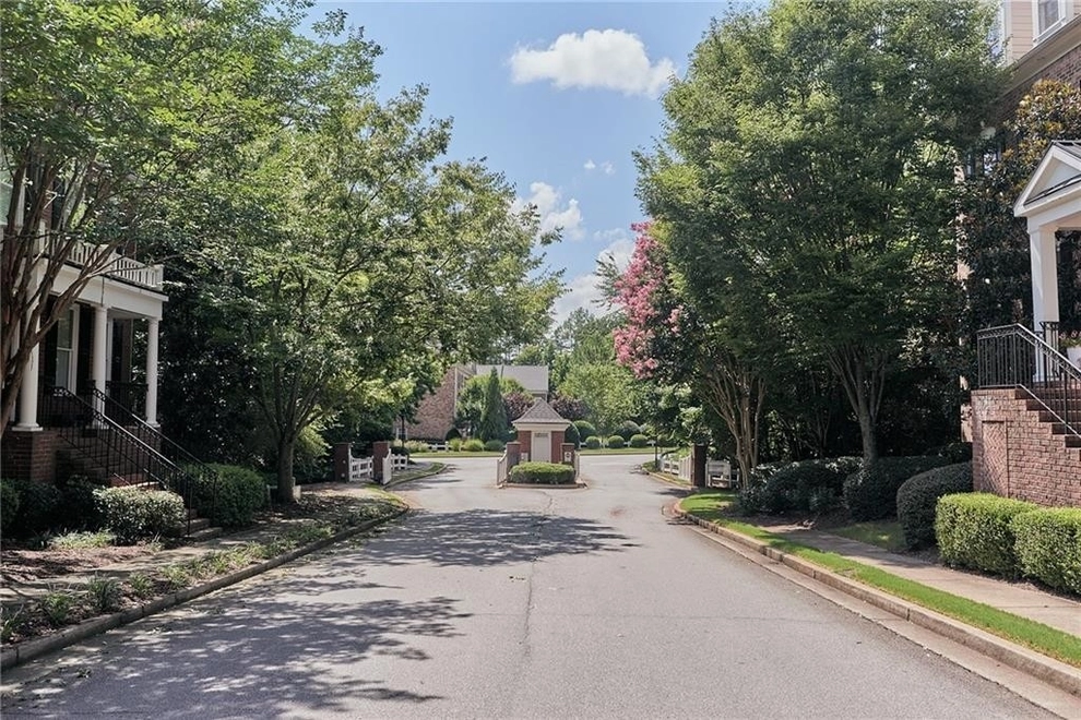 Photo of 1207 New Haven Court, Roswell, GA 30075