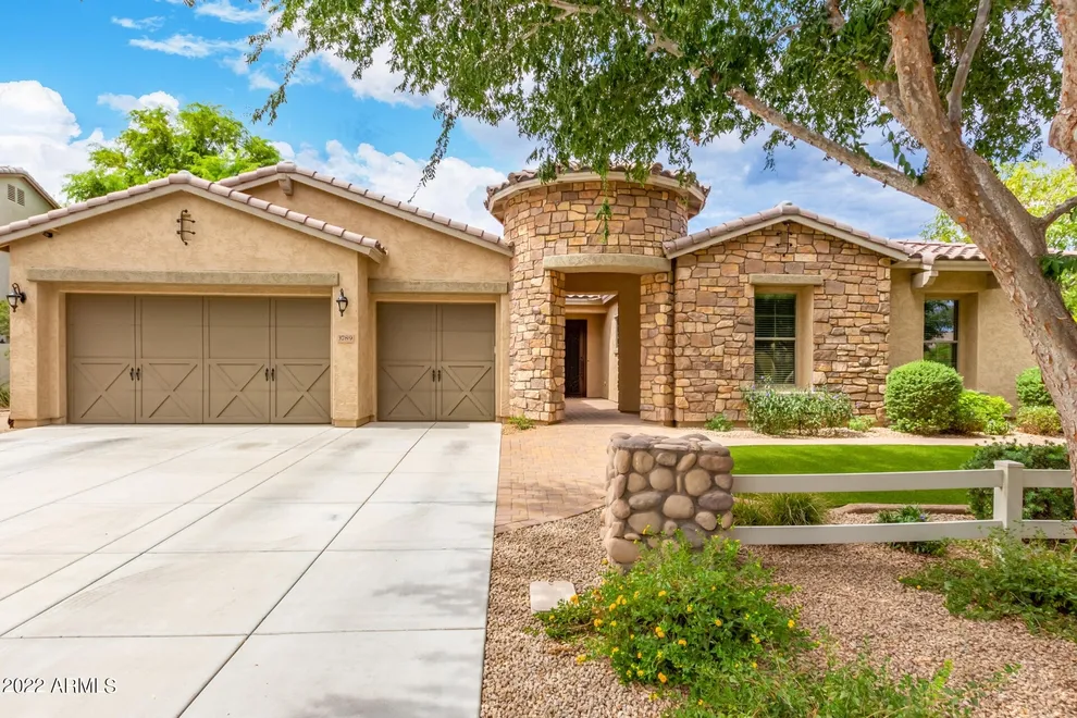 Unit for sale at 3789 E OLD STONE Circle, Chandler, AZ 85249