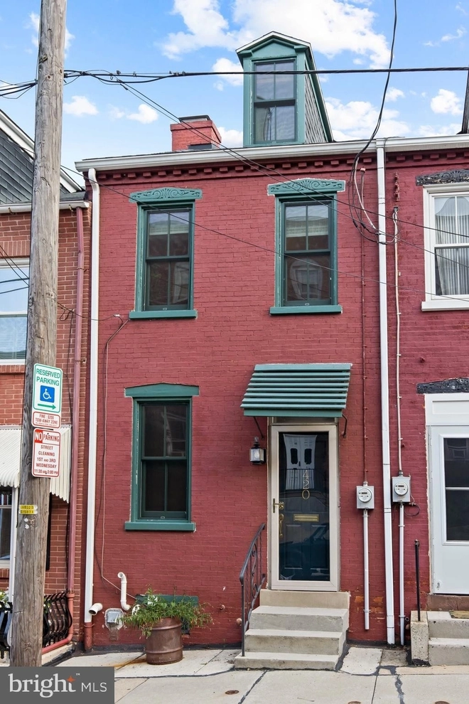 Photo of 420 Poplar Street, Lancaster, PA 17603