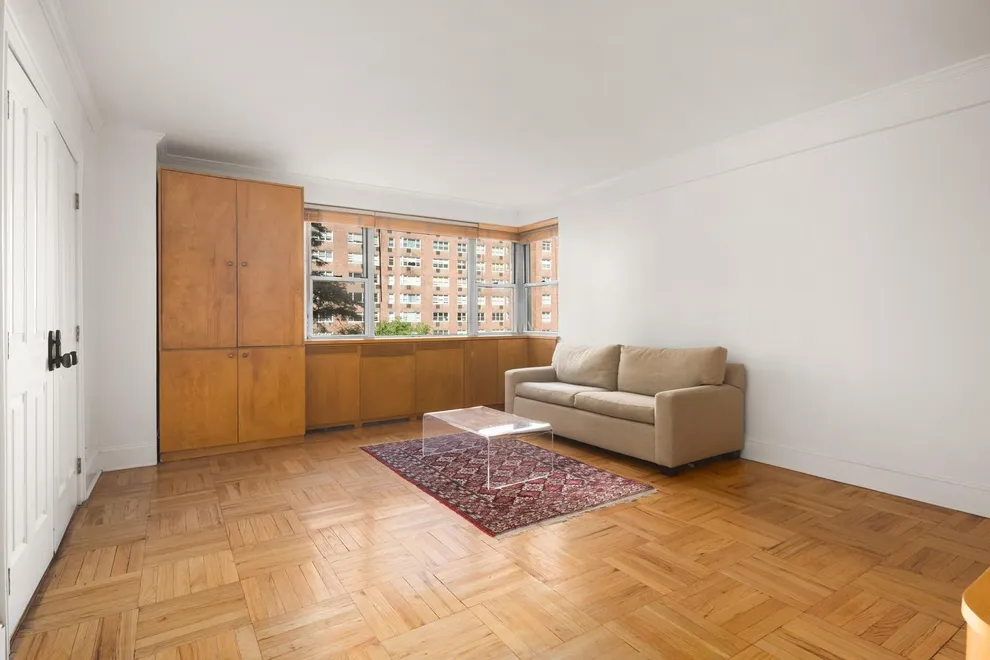 Unit for sale at 345 W 58th Street, Manhattan, NY 10019