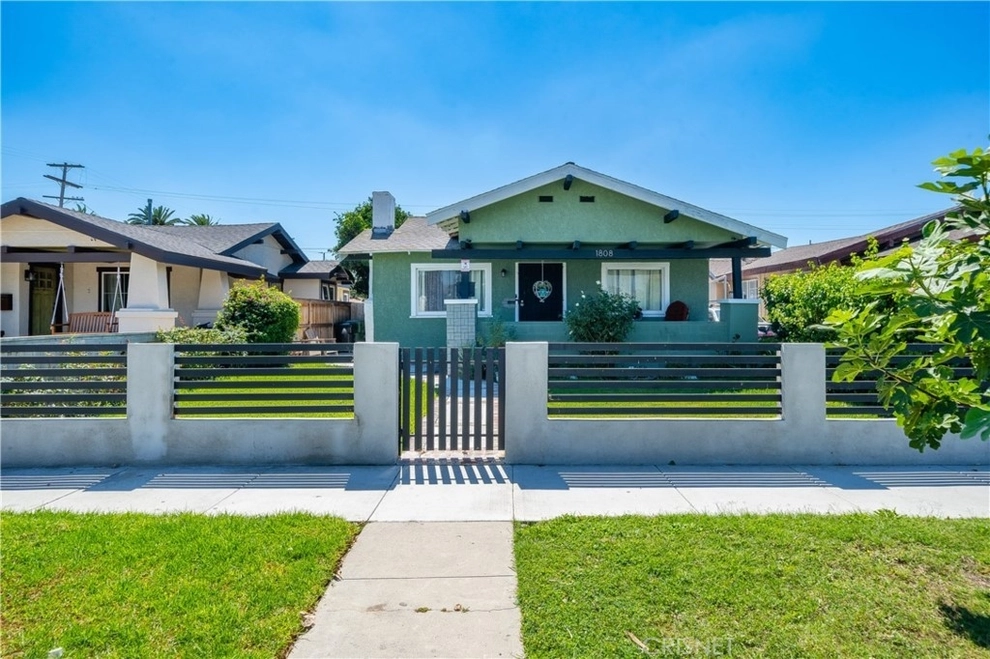 Unit for sale at 1808 W 38th Place, Los Angeles, CA 90062