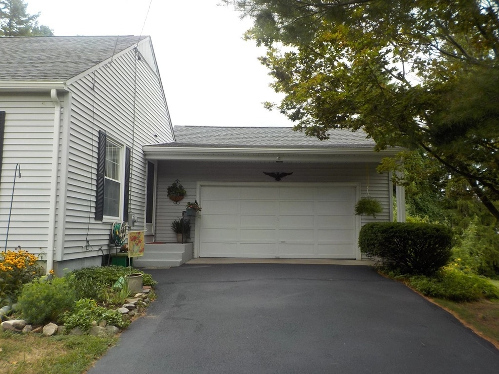 Photo of 8 Old Orchard Road, Wilbraham, MA 01095