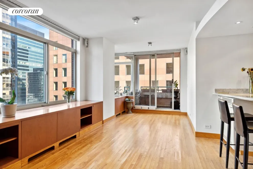 Unit for sale at 145 E 48TH Street, Manhattan, NY 10017