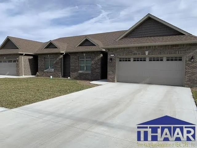 Unit for sale at 3873 S Anderson Drive, Terre Haute, IN 47803