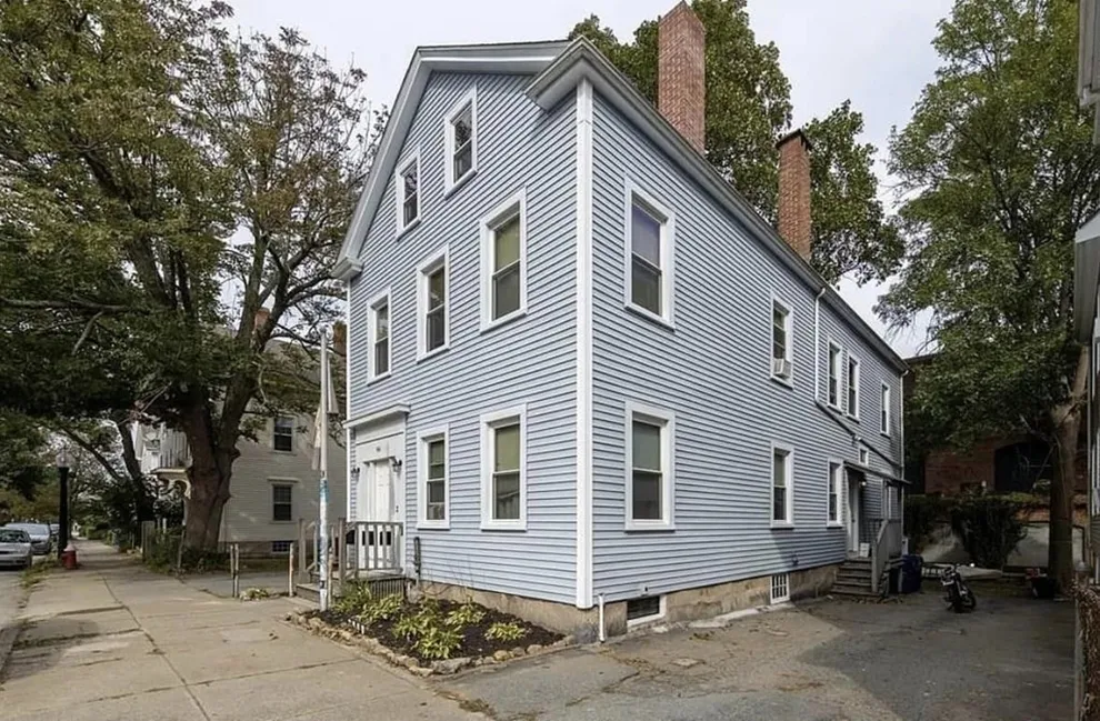 Unit for sale at 994 Pleasant St, New Bedford, MA 02740