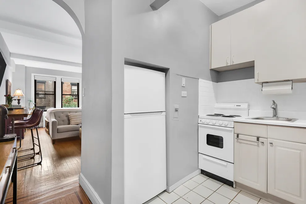  for Sale at 121 West 72nd Street, New York, NY 10023
