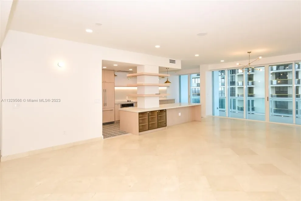 Photo of Unit 7D at 10101 Collins Ave