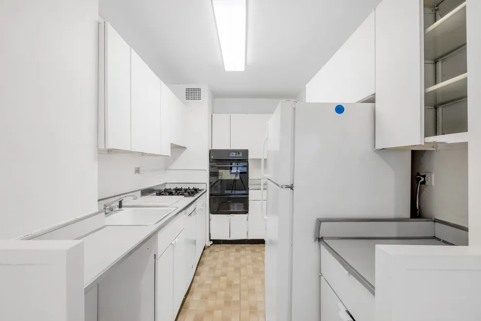 for Sale at 140 West End Avenue, New York, NY 10023