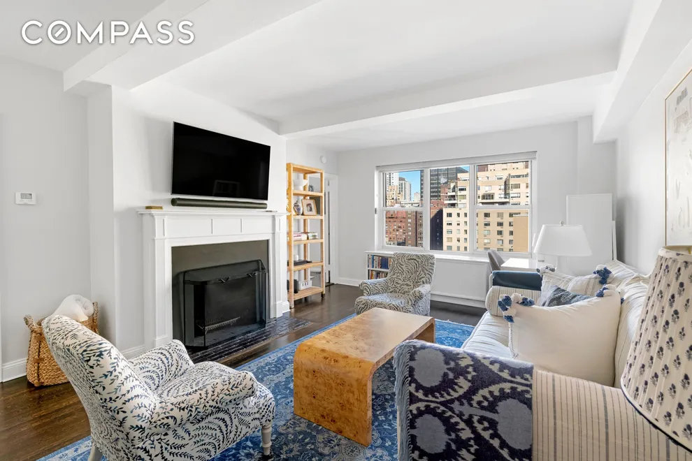  for Sale at 400 East 52nd Street, New York, NY 10022