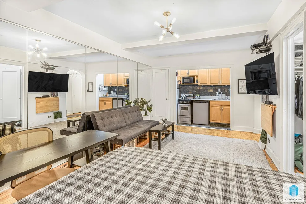  for Sale at 140 East 40th Street, New York, NY 10016