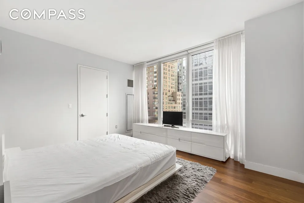  for Sale at 10 West End Avenue, New York, NY 10023