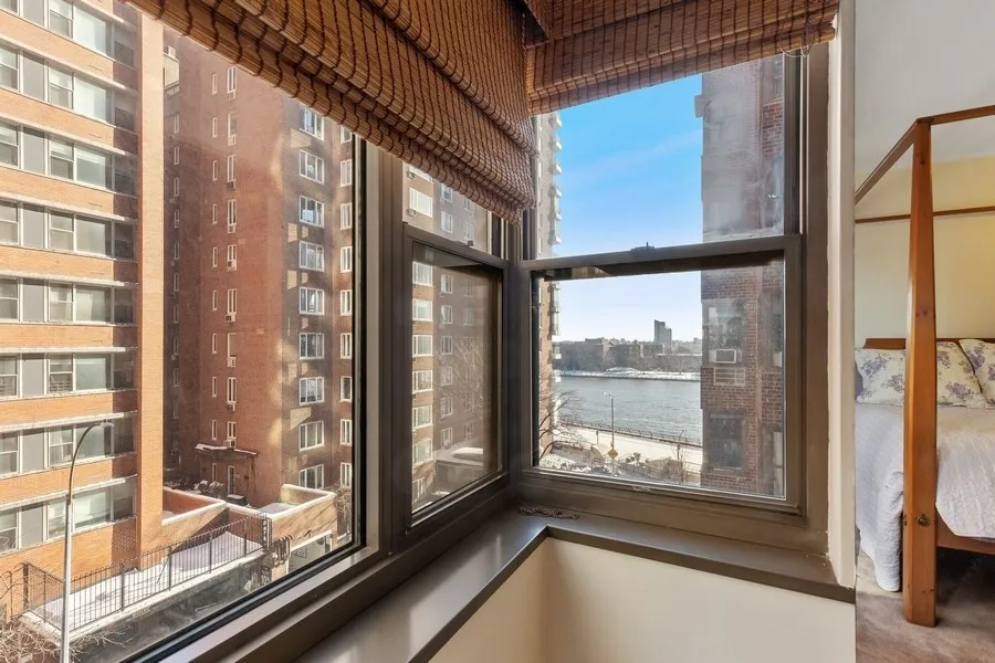  for Sale at 55 East End Avenue, New York, NY 10028