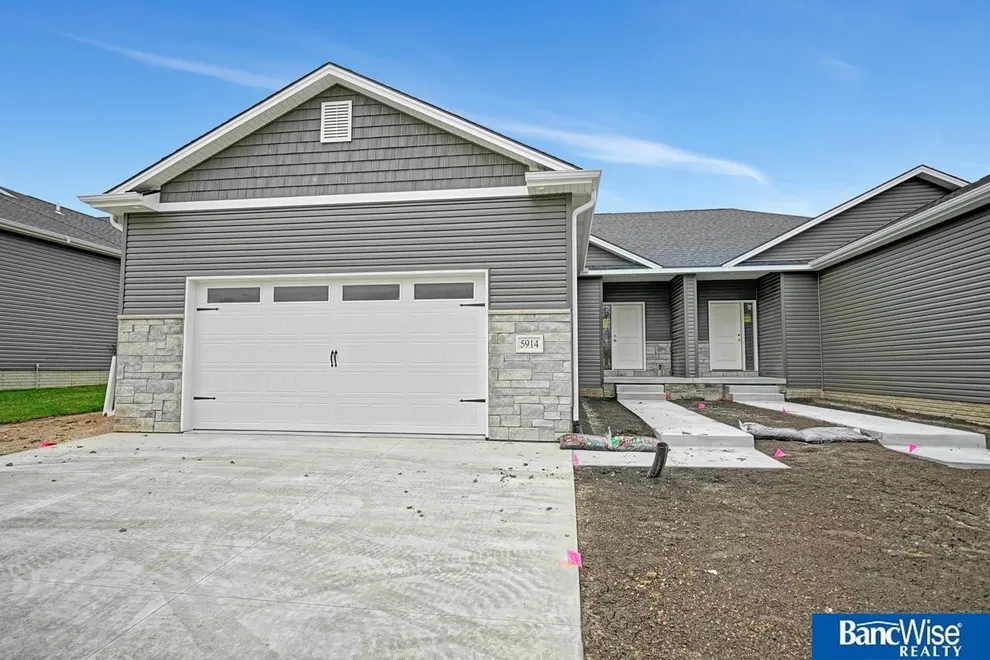  for Sale at 5928 South 93rd Street, Lincoln, NE 68526