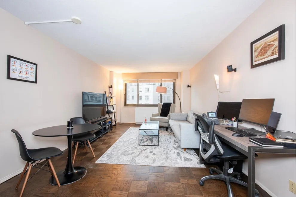 Unit for sale at 2025 BROADWAY, Manhattan, NY 10023