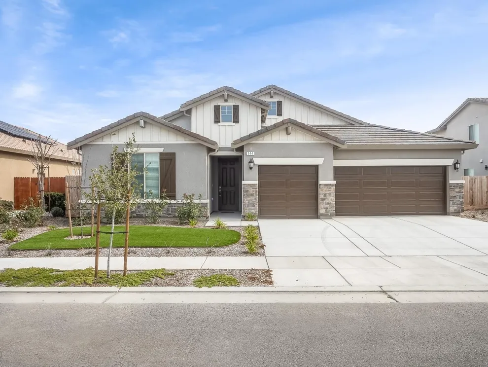  for Sale at 3644 Gold King Place Circle, Dinuba, CA 93618
