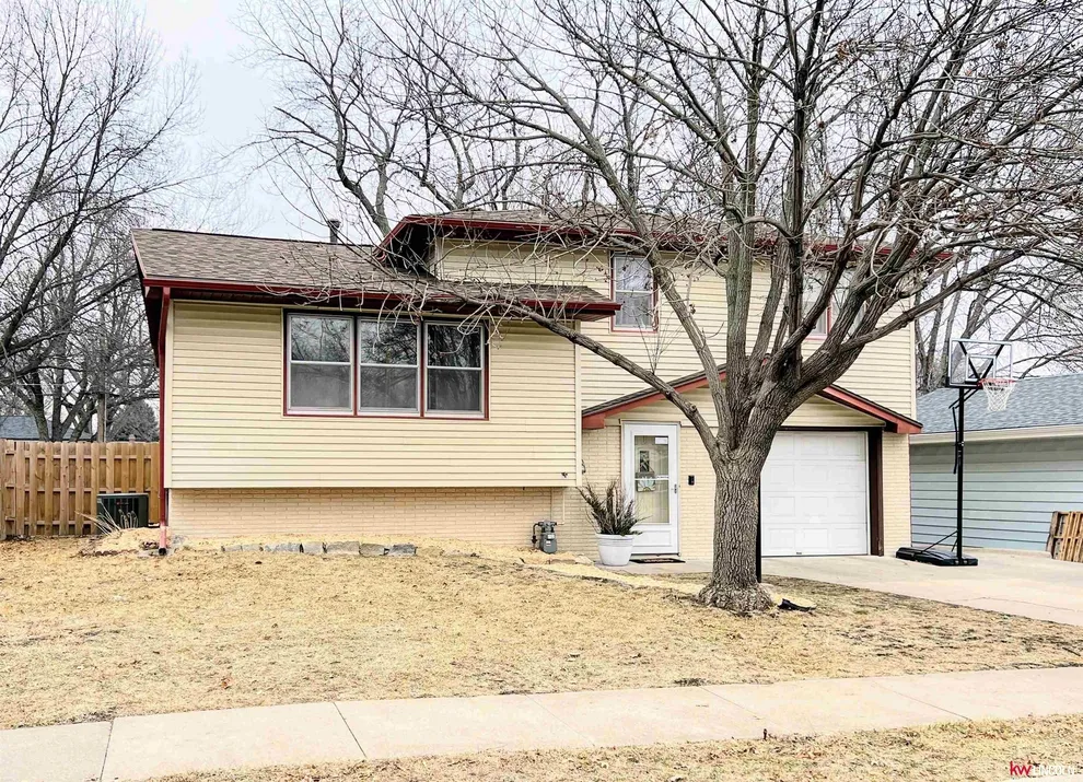  for Sale at 5230 South 51st Street, Lincoln, NE 68516