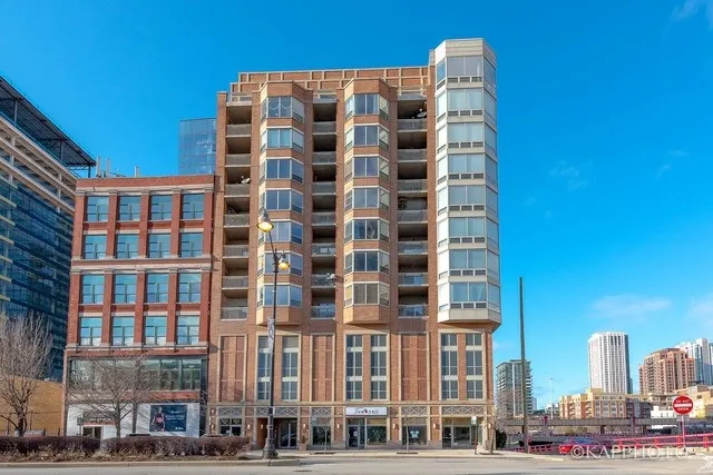 Unit for sale at 720 W Randolph Street, Chicago, IL 60661