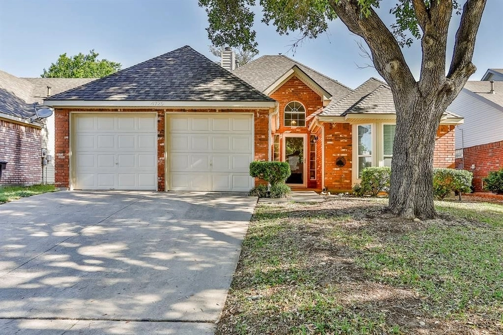 Unit for sale at 4725 Bracken Drive, Fort Worth, TX 76137
