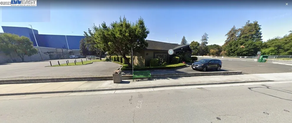 Unit for sale at 660 Donohoe St, East Palo Alto, CA 94303