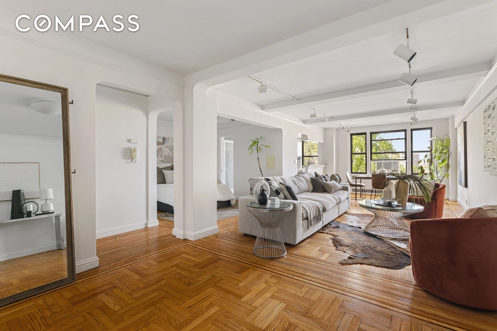 Unit for sale at 152 E 94th Street, Manhattan, NY 10128