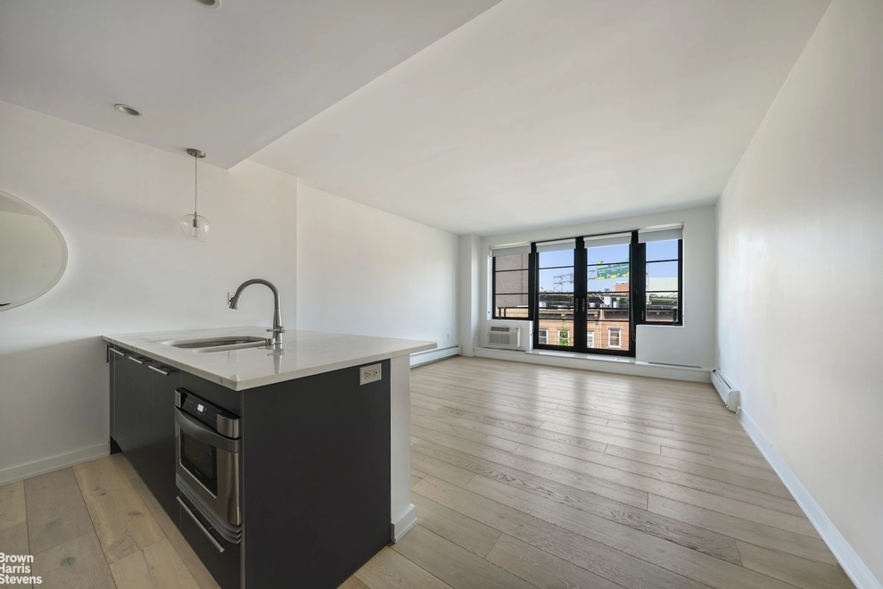 Photo of 527 Court Street, Brooklyn, NY 11231