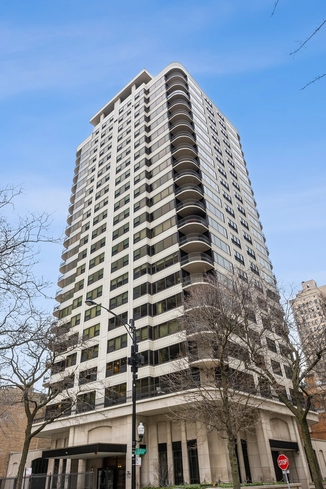 Unit for sale at 1501 N State Parkway, Chicago, IL 60610
