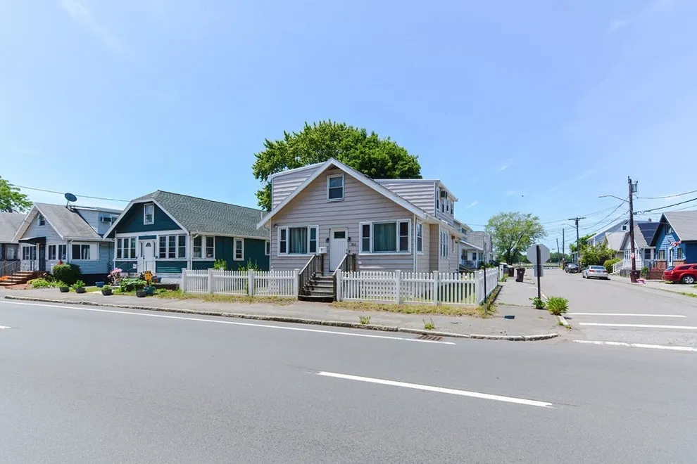 Unit for sale at 211 N Shore Rd, Revere, MA 02151