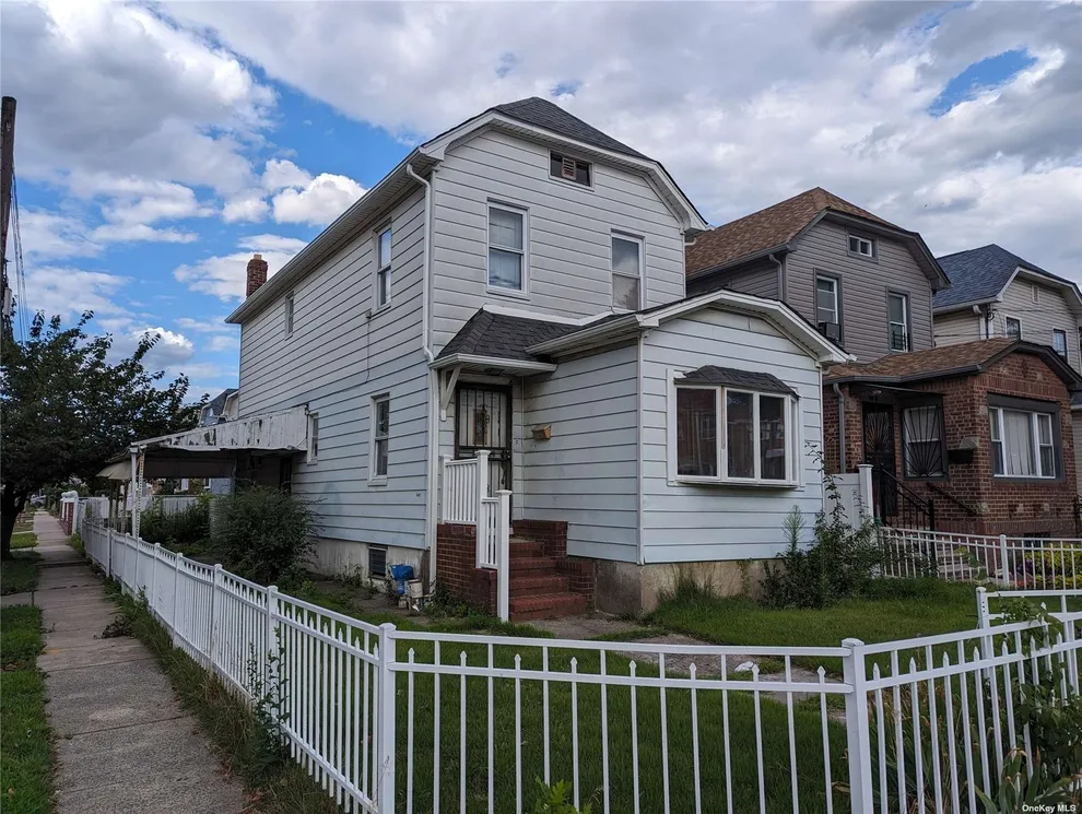 Unit for sale at 218-11 119th Avenue, Cambria Heights, NY 11411