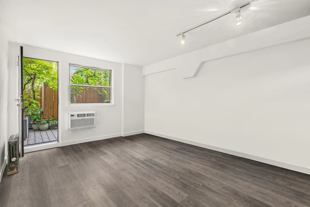 Unit for sale at 211 THOMPSON Street, Manhattan, NY 10012